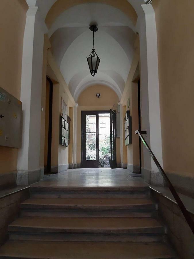 Design Apartment In The City Center With Ac Budapest Exterior photo